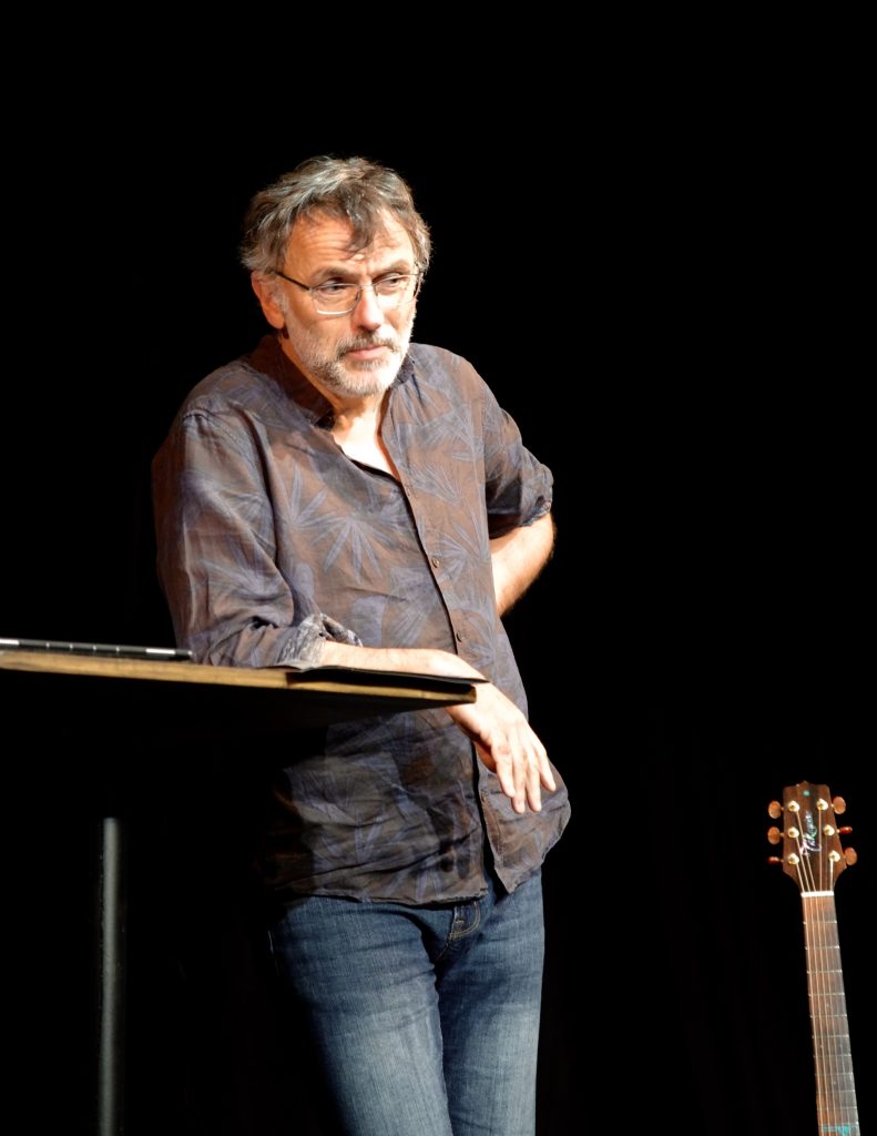 Frédéric NOBILEAU - Conférence gesticulée "Du tableau noir au comptoir"